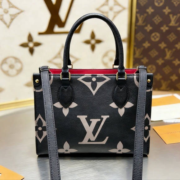 Louis Vuitton Shoes - <AUTHENTIC>Louis Vuitton Onthego PM Bag